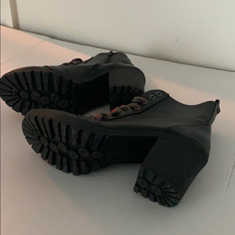 💥Ankle Black Bootie- Size 8.5💥 - Picture 4 of 6